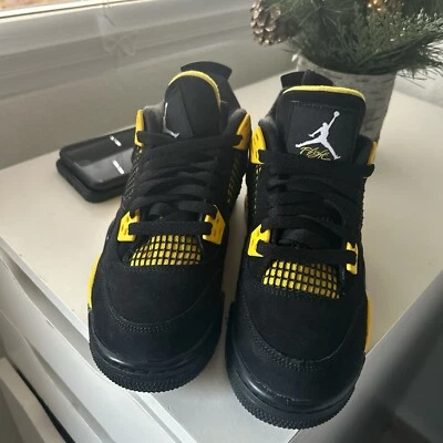 Nike Air Jordan 4 Retro Gs “thunder” Foto 1 de 4
