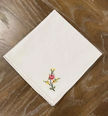 Set Of 4 White Cross Stitch Hand Embroidery Flower Pattern Napkins Linen Fabric - Image 1 of 4