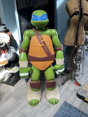 Colosal Leonardo 48" (4 pies) de alto Teenage Mutant Ninja Turtles Jakks Pacific Foto 1 de 4