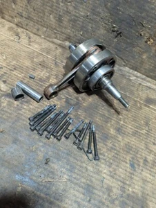 1976 YAMAHA IT400 CRANKSHAFT CRANK SHAFT CASE TO CASE BOLTS - Picture 1 of 10