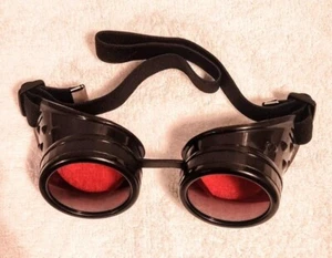 OFFICIAL DICYANINE AND RED PHOSPHORUS GOGGLES VIETNAM NIGHTMARE KILNER VISION - Picture 1 of 3