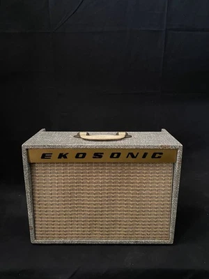 Ekosonic vintage tube amplifier made in Italy with vibrato - Image 1 of 4