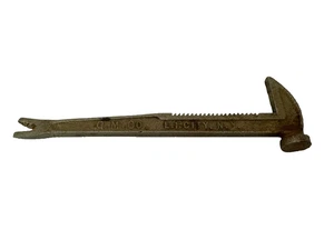 Vintage G.M. Co. Crate Tool Warehouse Hammer Pry Saw - Picture 1 of 9