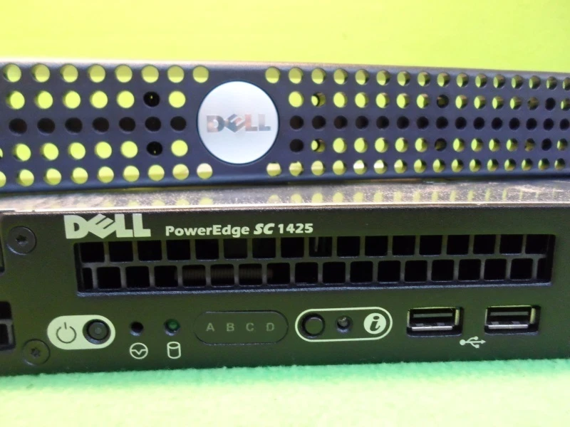 Dell PowerEdge SC1425 Server 2x3.o GHz CPU, 2gb, 80gb hdd, 30 days warranty - Image 1 of 2