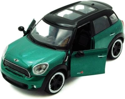 Motormax 1:24 Scale Mini Cooper S Countryman Green Model Replica Car - Image 1 of 2