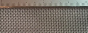 Rete metallica in acciaio inox con maglia 0,5 mm, spessore filo 0,32 mm 150 cm x 100 cm - Foto 1 di 2