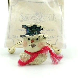2010 ENESCO SIGNED LINDA L BALDWIN SNOWSNICKLE SNOWMAN LAPEL PIN/ GIFT TAG - Picture 1 of 4
