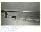 1986 Press Photo Cid Tipler along Whitefish Bay in Door County Wisconsin