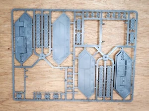Piste Idra Chimera Guardia Imperiale con Lati Warhammer 40K Bit - Foto 1 di 1