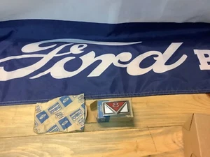 NOS 1966 Mercury Comet Caliente V8 grill emblem ornament - Bild 1 von 4