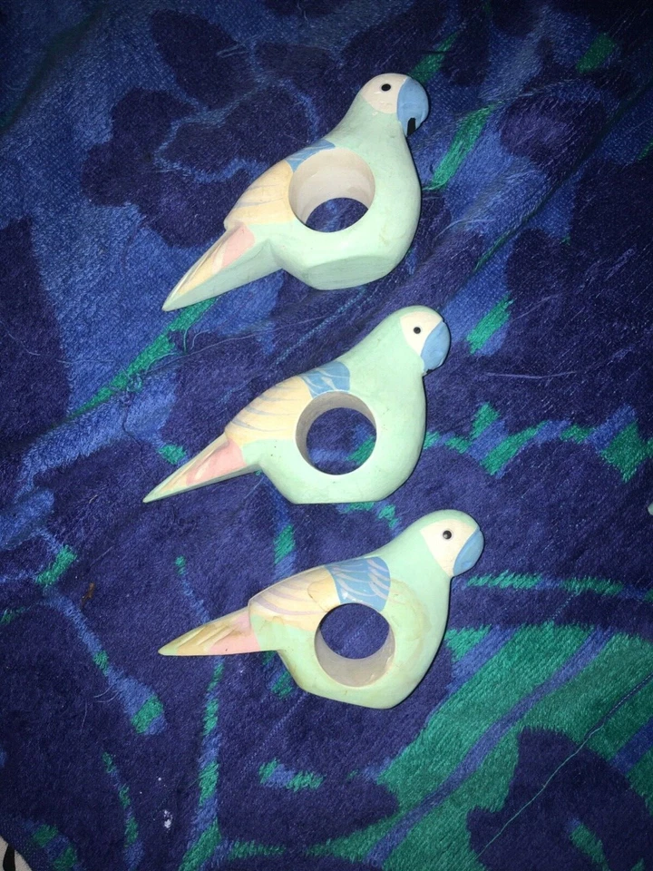 Tres pequeños loros pastel Foto 1 de 1