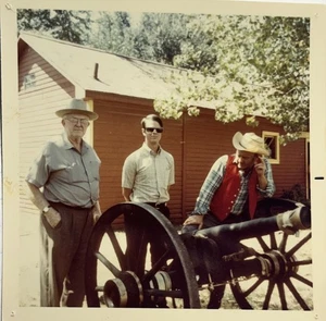 Vintage Photo Snapshot Outlaw Men Good Ole Boys Cannon Cowboy Hats Cabin - Picture 1 of 2