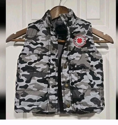 Chaleco acolchado camuflado Lucky Brand Boys 2T logotipo invierno cálido nieve exteriores bolsillos Foto 1 de 4
