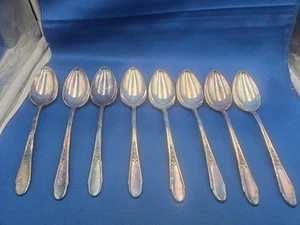 Lot of 8 Rogers/International GARDENIA Silverplate Oval Soup Spoons 7 3/8" - Picture 1 of 7