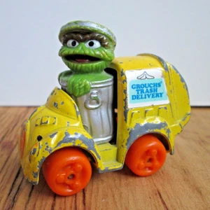 Jouet ancien Hasbro 1982 Muppets Oscar le Grouch camion de livraison de déchets moulé sous pression - Photo 1/8