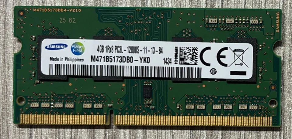 RAM SO-DIMM DDR3 Samsung 4GB PC12800 M471B5173DB0-YK0 - Immagine 1 di 2
