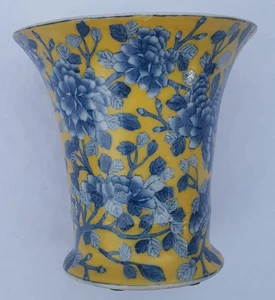 Vtg Chinese Porcelain Pottery Vase, Blue and White on Yellow RARE 10"x10" Marked - Picture 1 of 5