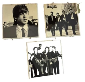 Drei verschiedene Beatles Souvenir Keramik Wandfliesen mit Wandaufhängern - Bild 1 von 5