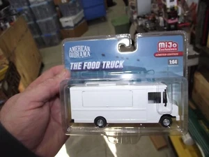 American diorama 1/64 MIJO white food truck with opening serving window NIB - Picture 1 of 1