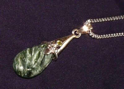 Anhänger Silber, Seraphinit + Peridot, Kette versilbert, 5,5g 42x14x7mm - Bild 1 von 4