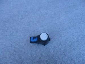 2014 JEEP GRAND CHEROKEE REAR BUMPER PARKING SENSOR OEM 2014 - 2020 used - Picture 1 of 5