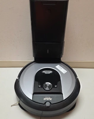 iRobot Roomba i8+ (8550) Self-Emptying Robot Vacuum, Automatic Dirt Disposal - Image 1 of 4