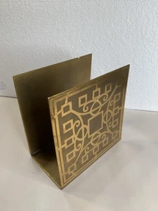 Antike Kunsthandwerk massive schwere Messing Buchstützen 6”x5” geprägtes Design - Bild 1 von 9
