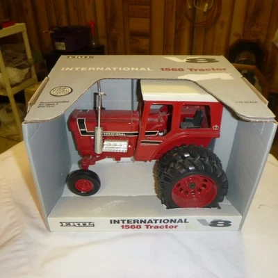 Ertl Vintage IH1568 con dobles escala #4603 i/16 Foto 1 de 4