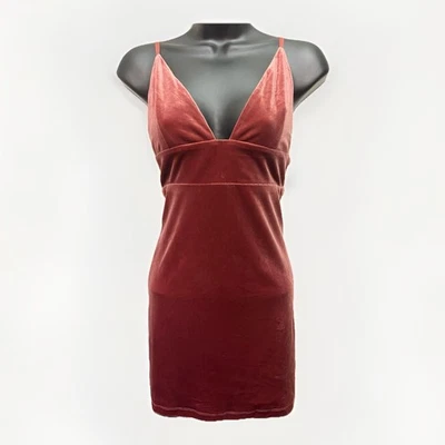 Vestido Forever 21 Pequeño Terciopelo Óxido Bodycon Súper Mini Correa Espagueti Cuello en V Foto 1 de 4