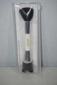 Woosh Beauty Essential Blush & Blend Makeup Brush Two Sided New - Picture 1 of 5