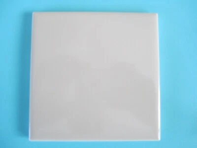 AZULEJO DE PARED CUADRADO DE CERÁMICA BRILLANTE BRONCEADO CLARO VINTAGE 4 1/4" X 4 1/4" Foto 1 de 4