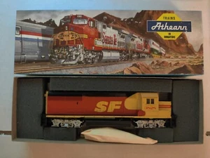 Athearn HO Scale GP50 Dummy SF Merger Diesel Locomotive - Picture 1 of 3