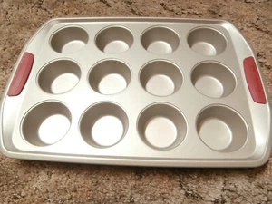 Kitchenaid 12 Cup Muffin Pan Heavy Metal Non-Stick with Silicone Handles - Picture 1 of 4