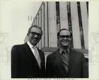 1972 Press Photo Shindler/Cummins president Richard DeBakey and Don Kloesel