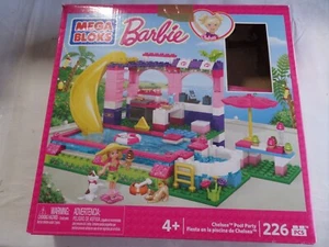 Mattel Mega Bloks Build N Style #80136 Barbie  Chelsea's Pool Party Set - Picture 1 of 5