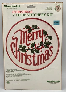 Vintage WonderArt Christmas 7" Hoop Stitchery Kit #5526 Merry Christmas New - Picture 1 of 3