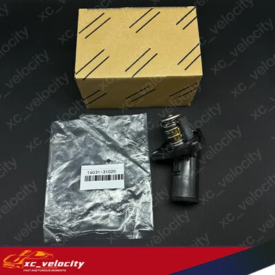 New OEM For Lexus 2006-2017 GS250 IS250 Thermostat with Housing & Gasket Foto 1 de 4