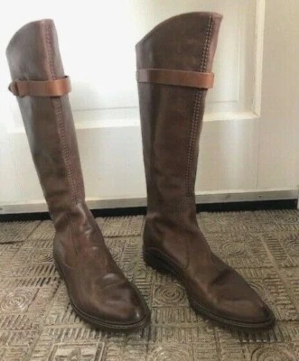 BOTAS HASTA LA RODILLA Puntera Punta Cuero ITALIANO PLANO MARRÓN HENRY BEGUELIN 8.5 EE. UU. Foto 1 de 4