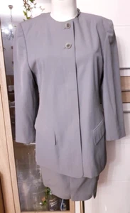Tuzzi Anzug 90% Virginwoll Gr.36 S / 8 neuwertig,Hellgrau,Rock+Blazer Schurwolle - Bild 1 von 8