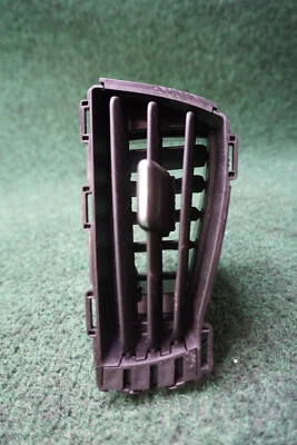 2018 2019 2020 2021 2022 2023 GMC TERRAIN SL ПРАВОЕ ВЕНТИЛЯЦИОННОЕ ОТВЕРСТИЕ ПЕРЕМЕННОГО ТОКА ОТ ОРИГИНАЛЬНОГО ПРОИЗВОДИТЕЛЯ 84335590 - Изображение 1 из 4