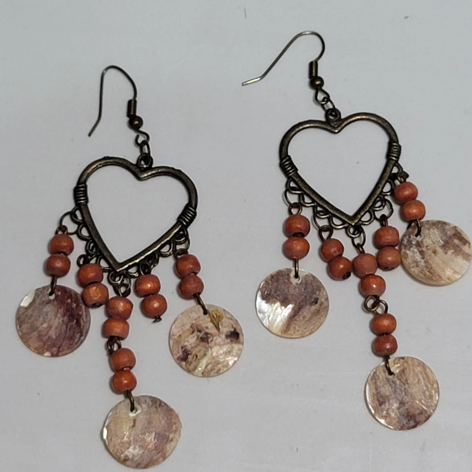 Бронзовые висячие серьги-сердечки с абалоновыми подвесными дисками - Изображение 1 из 4
