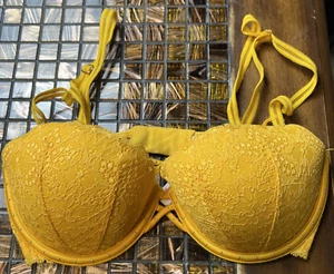 Victoria’s Secret Body By Victoria Push Up Perfect Coverage Underwire Bra 32D - Picture 1 of 5
