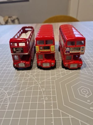 Routemaster  Red Diecast London  Buses X3, 1:76 Unboxed - Image 1 of 4
