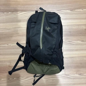 Arc'teryx Arrow 22 Khaki Olive Backpack Used Clean JAPAN - Picture 1 of 4