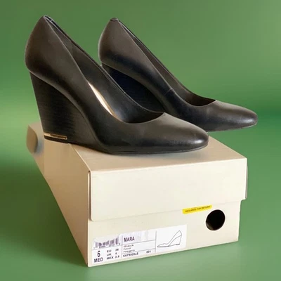 Кожаные туфли Katherine Kelly модель Mara на танкетке размер 6 с черным миндальным носком - Изображение 1 из 4