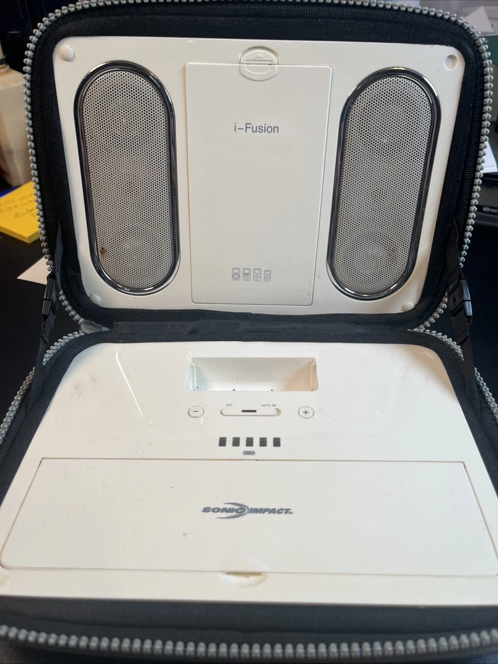 Sonic Impact i-Fusion 3 iPod Dock w Speakers Model 5085 UNTESTED  Parts Only - Image 1 of 4