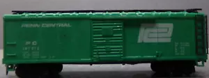 AHM HO SCALE FREIGHT CAR 40 FOOT STEEL BOXCAR PENN CENTRAL PC 167012 - Picture 1 of 6