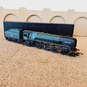 HORNBY OO GAUGE R1021 BRITANNA CLASS  ' JOHN O' GAUNT ' 70012  FREE POST - Picture 1 of 2