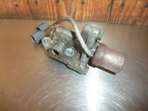 Honda VFR 800 A-2 Vtec 2002 Engine Spool Valve GWO #226 - Picture 1 of 3