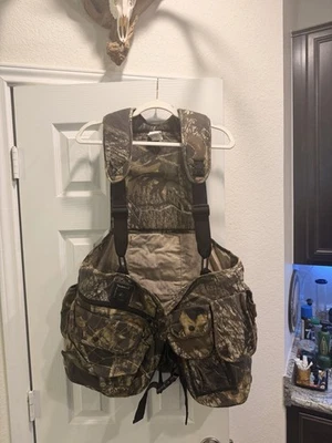 Redhead One Size Fits All Hunting Vest Camo Bird Hunting Padded Vest - Image 1 of 4